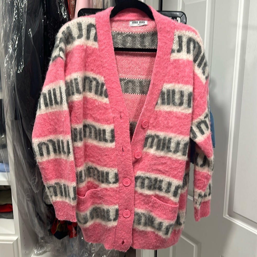Stylish Miu miu cardigan
